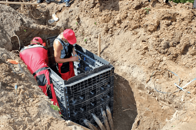 langmatz-kabelschacht-kunststoff-kabelzugschacht-praxisbeispiel langmatz-kabelschacht-kunststoff-kabelzugschacht-praxisbeispiel-6